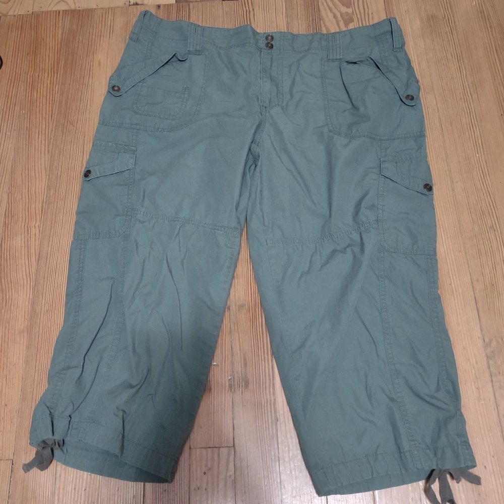 Drab Olive Green Cropped Ankle-Length Pants